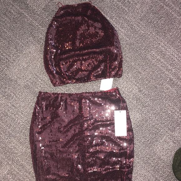 Red Sparkle Two Piece Tobi - Picture 1 of 3